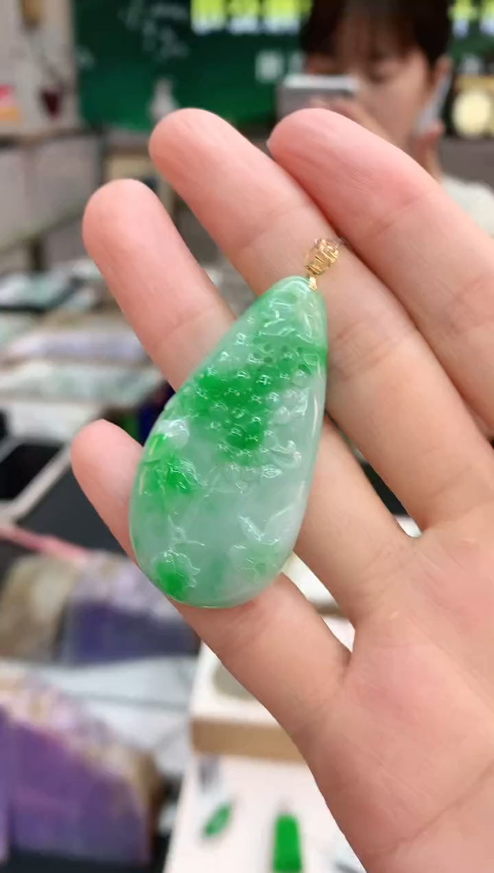 【闪购商品】翡翠颈饰18K金镶嵌赠礼盒证书 小君