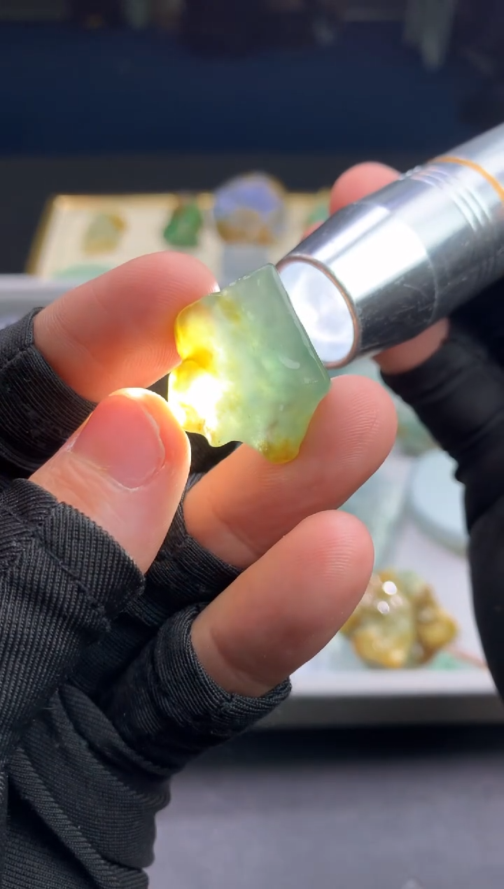 【闪购商品】定制翡翠未镶嵌         