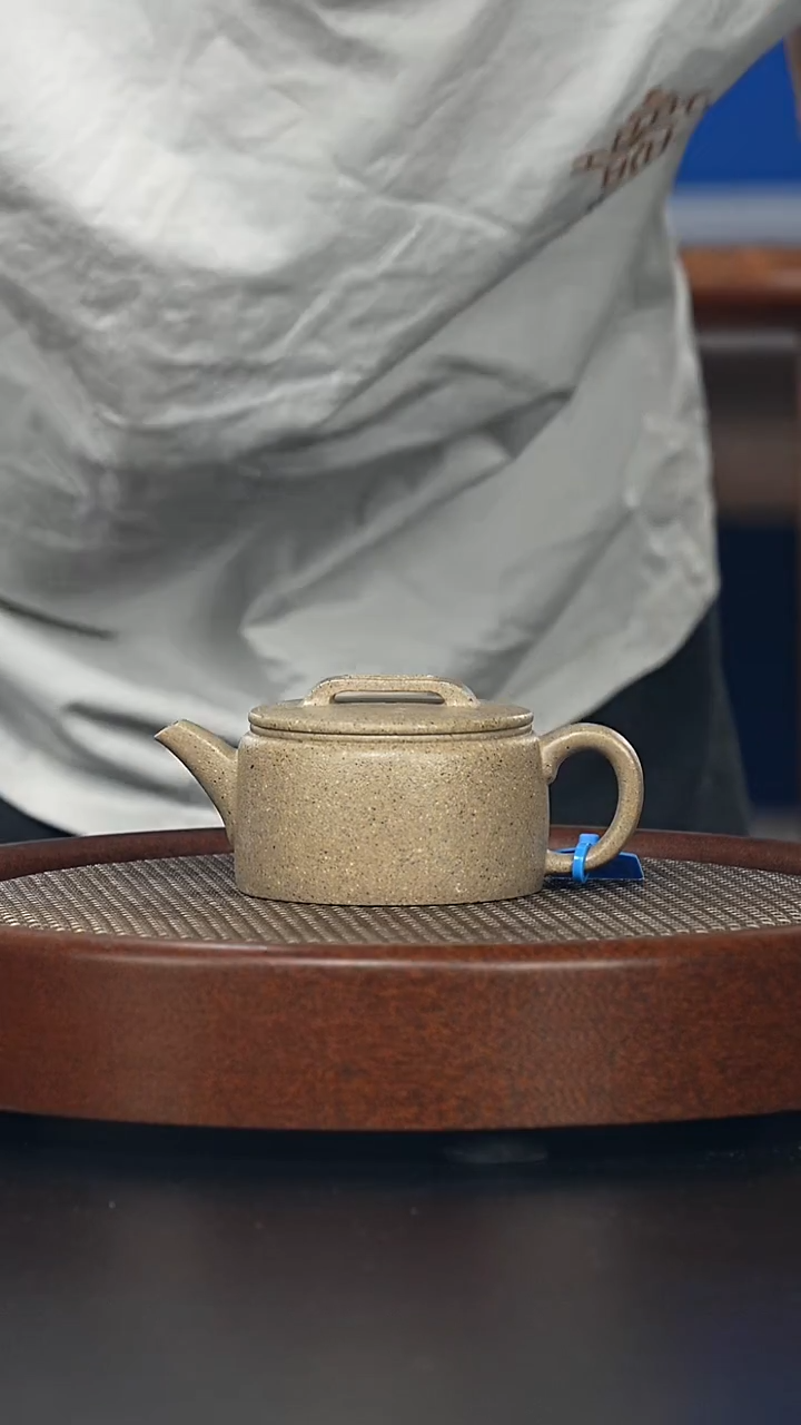 茶壶紫砂马蹄嘴汉瓦-黑段-全手工微微瑕