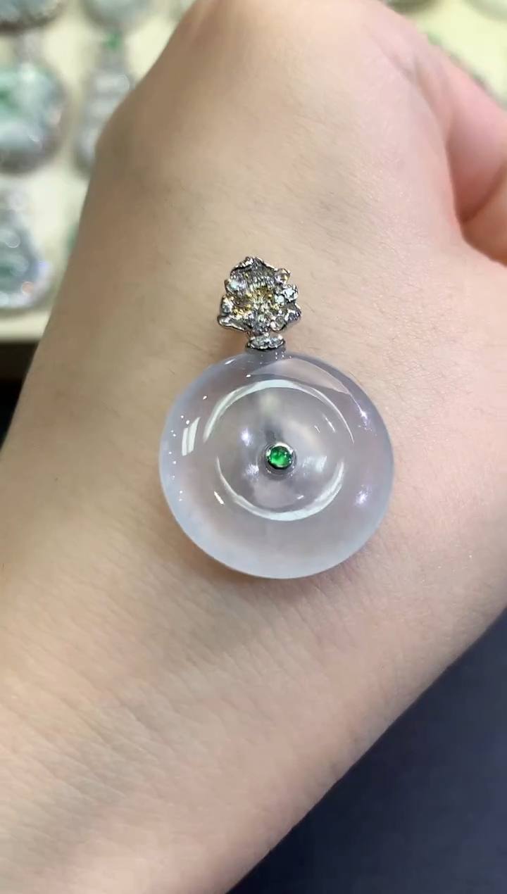 【闪购商品】翡翠颈饰18K金镶嵌B83