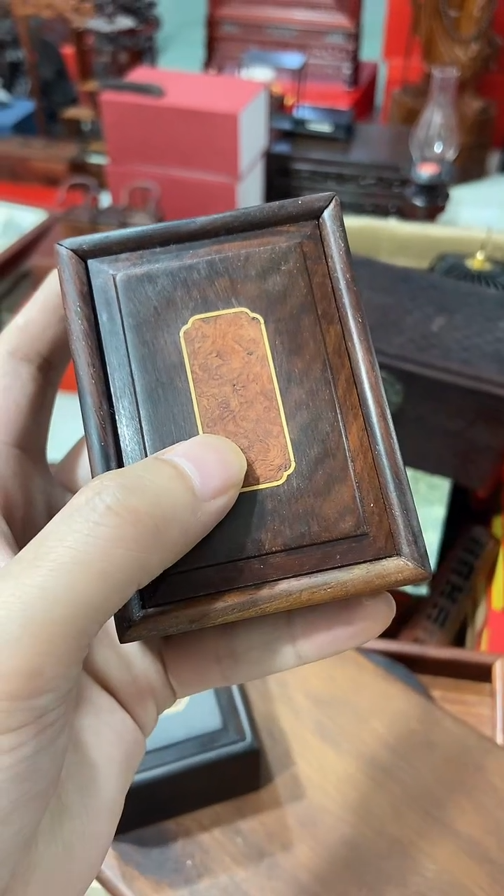 木528 微瑕 DHSZ小盒子