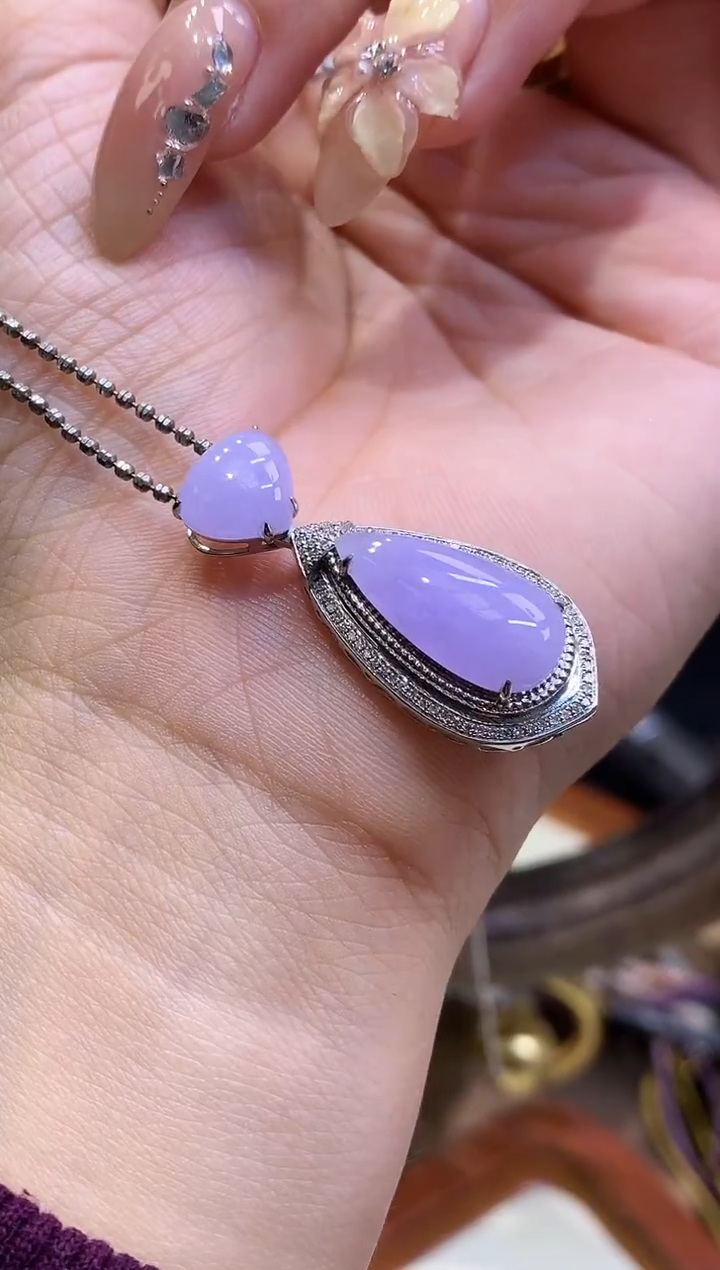 18K金镶嵌挂件翡翠水滴不含链