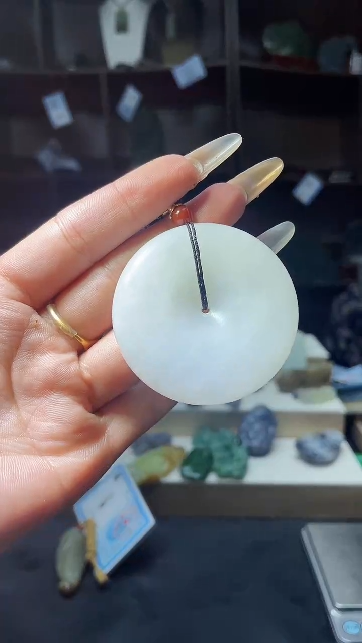 【闪购商品】和田玉颈饰未镶嵌1