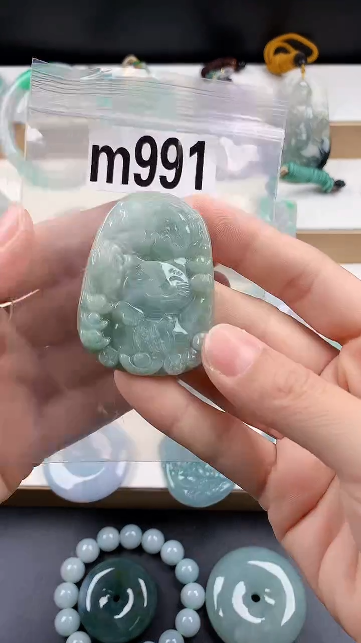 颈饰未镶嵌翡翠天然翡翠吊坠挂件