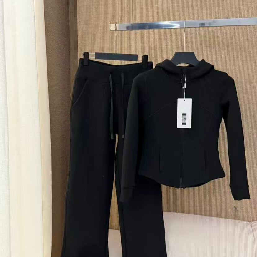 【现货+运费险】26新款时尚修身收腰百搭秋冬款冬瑜伽加厚加绒套装