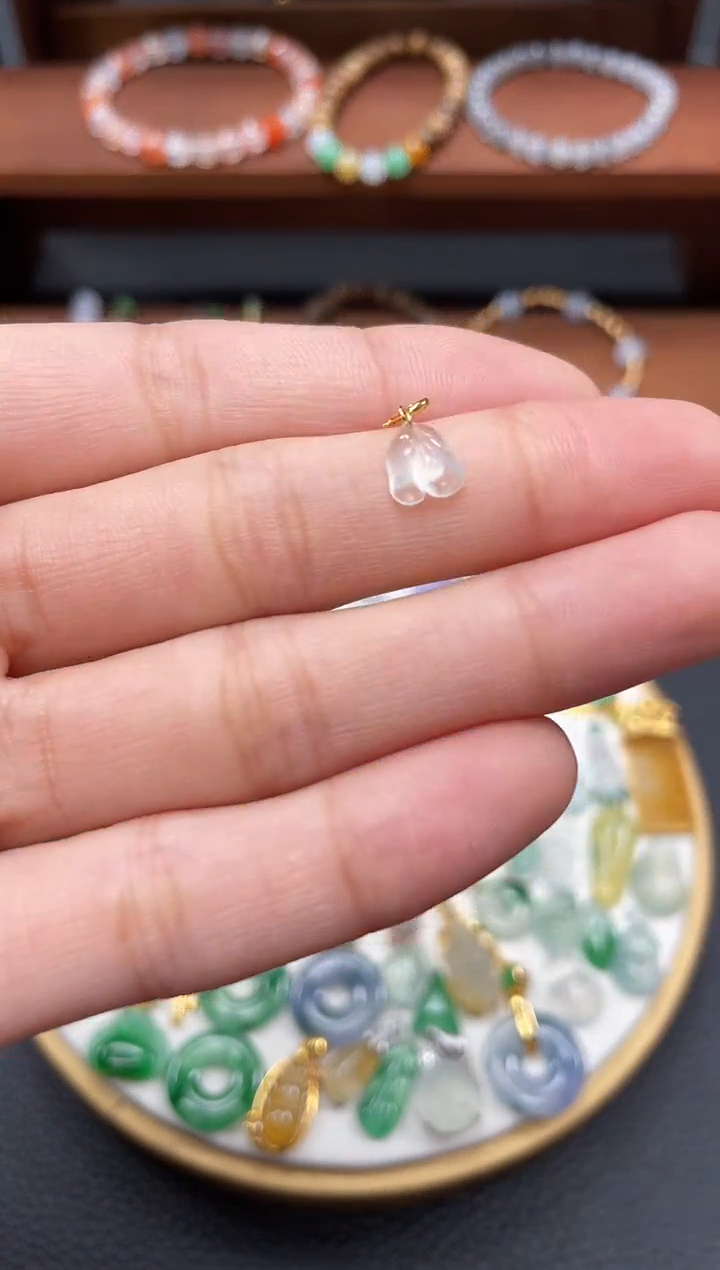 【闪购商品】翡翠吊坠(不含链)18K金镶嵌一个   JK352