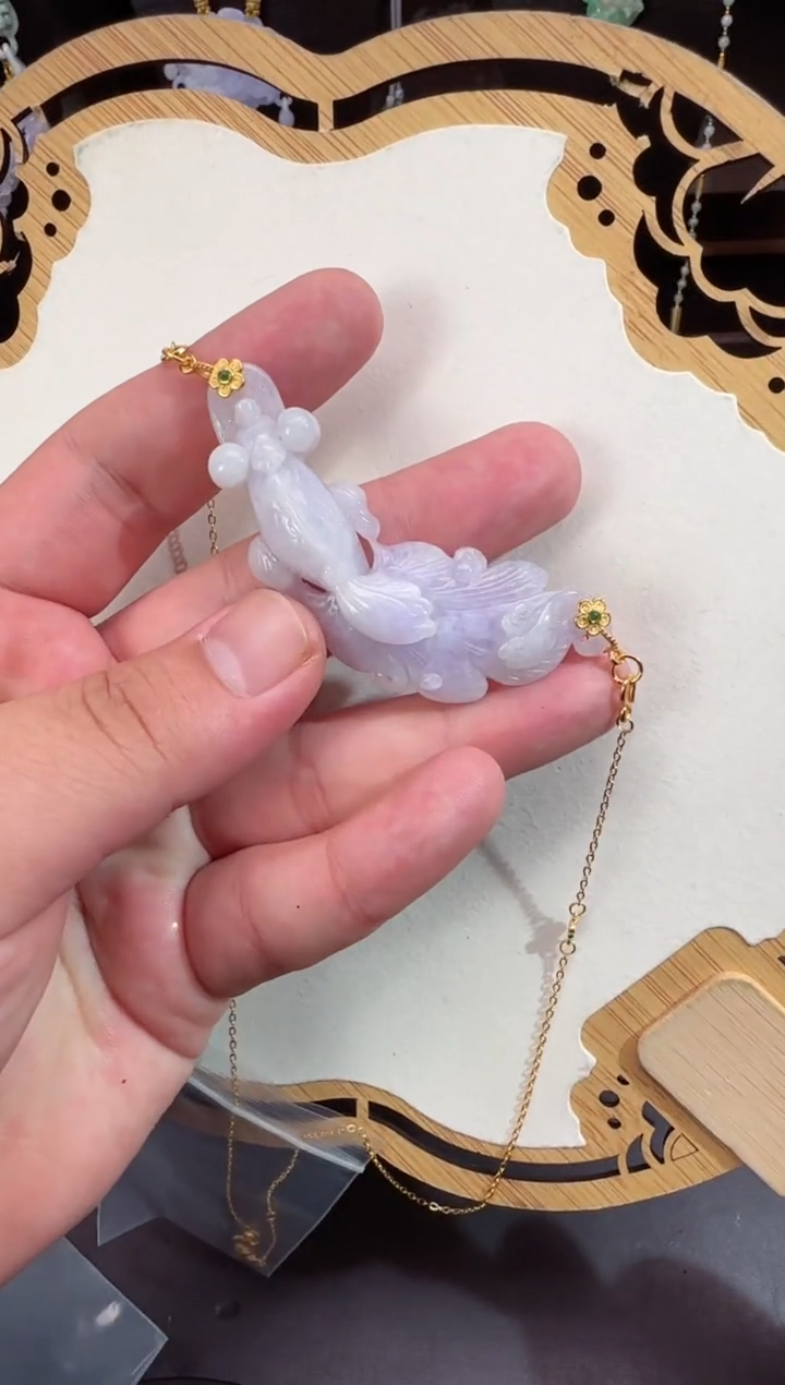 【闪购商品】翡翠颈饰未镶嵌牌子