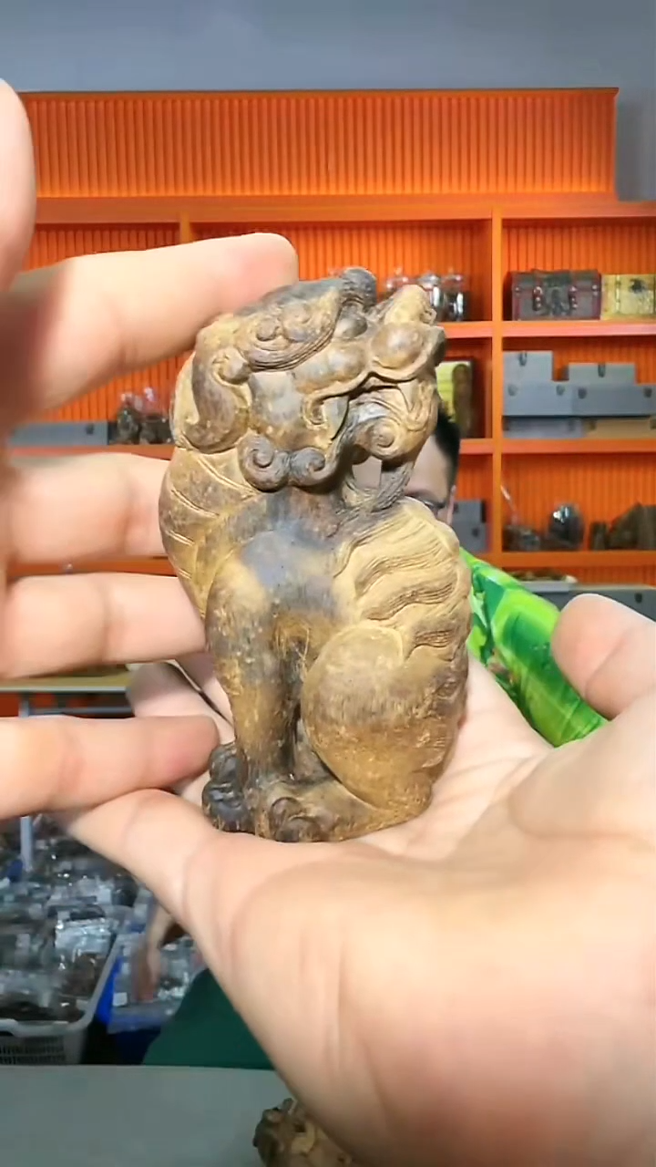 沉香摆件40号红土雕刻狮子多样性发一