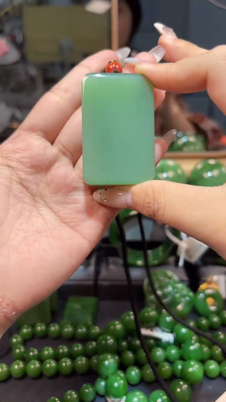 【闪购商品】和田玉（碧玉）颈饰未镶嵌1