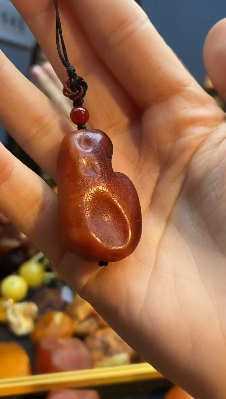 琥珀颈饰未镶嵌挂件