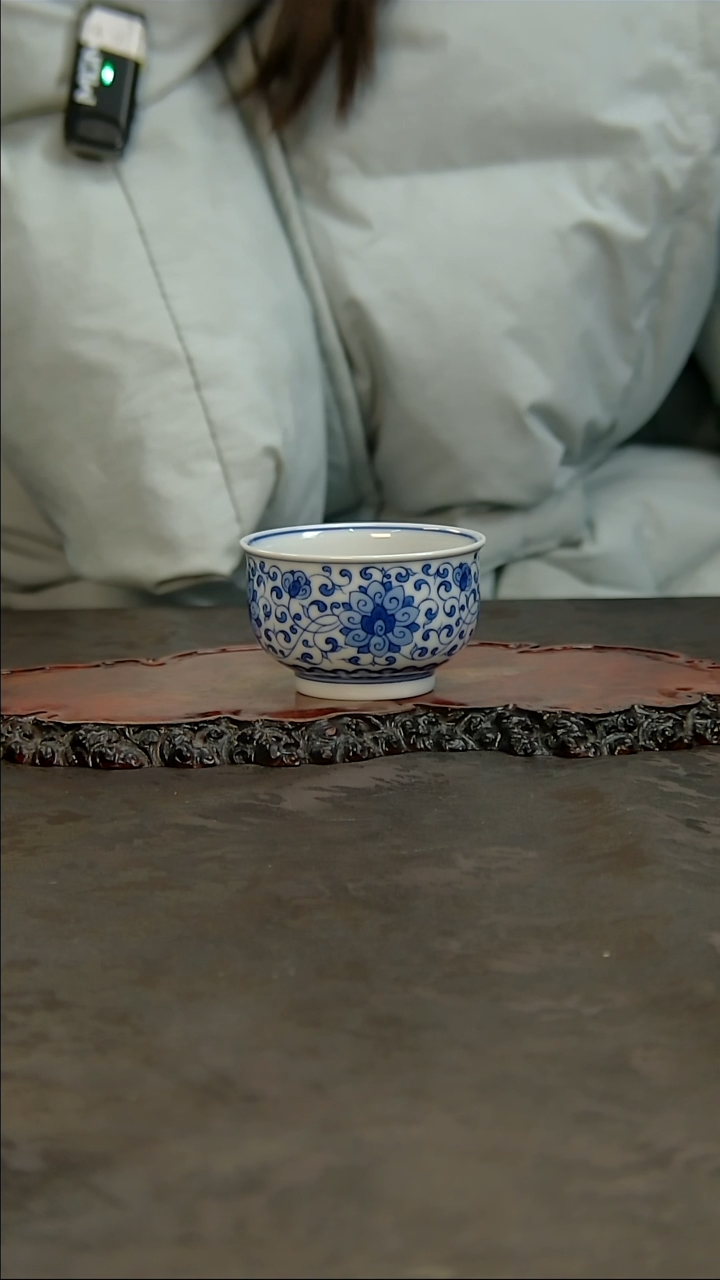 【闪购商品】青花手绘缠枝主人杯