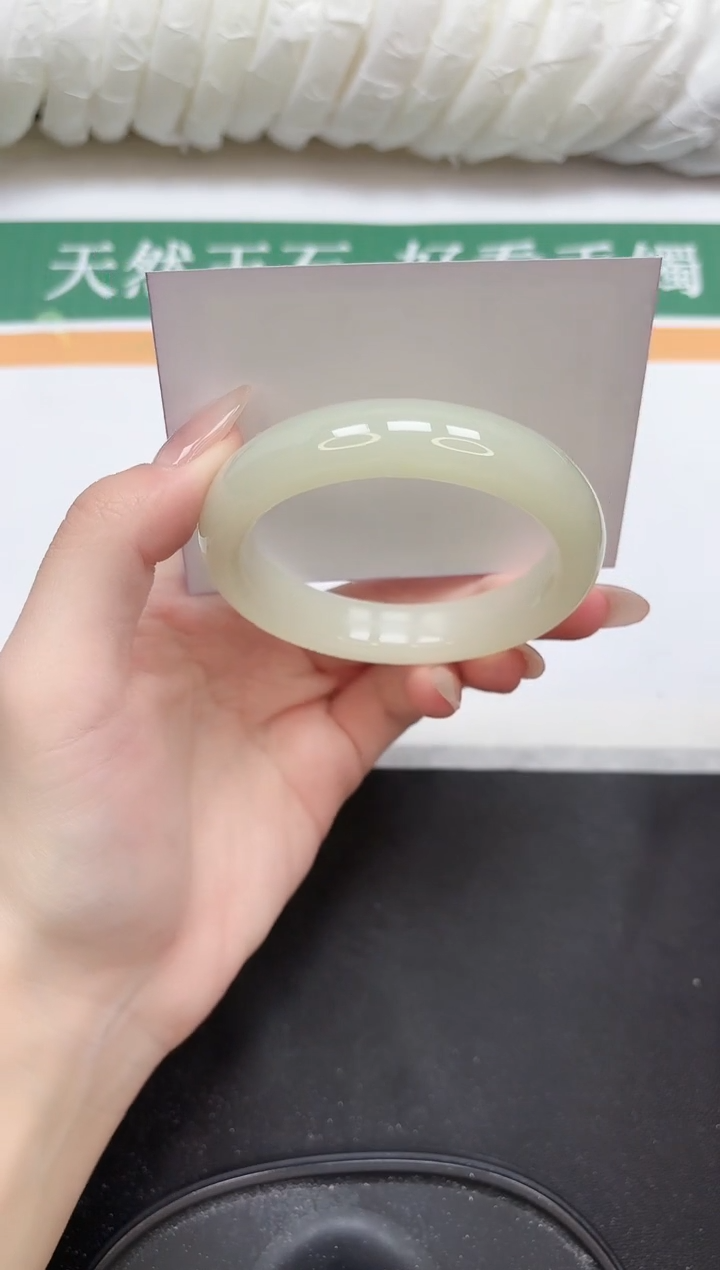 未镶嵌手镯石英质玉4-58