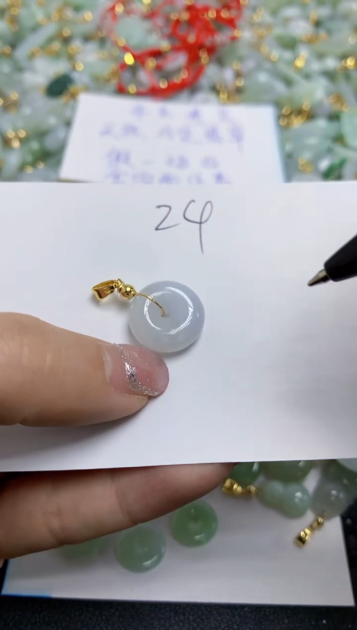 【闪购商品】翡翠颈饰合金天然翡翠A货