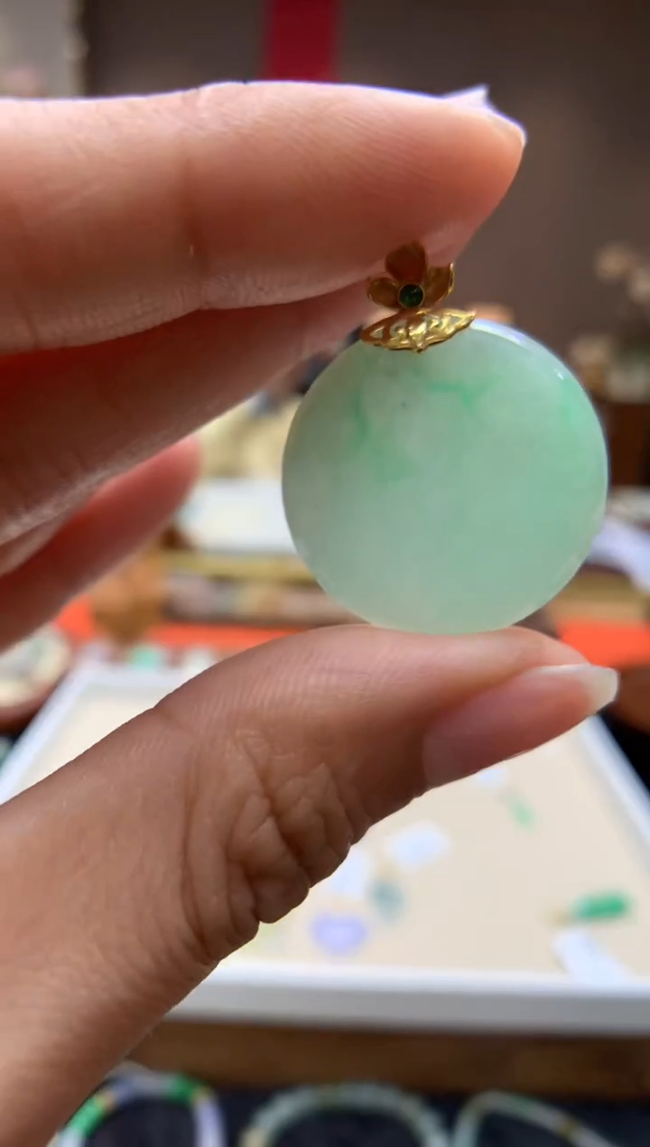 【闪购商品】翡翠颈饰18K金镶嵌无事牌