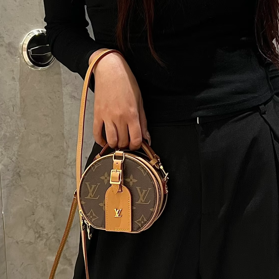 95新 LouisVuitton/路易威登 7姐北京专场/mini老花硬圆饼 20年