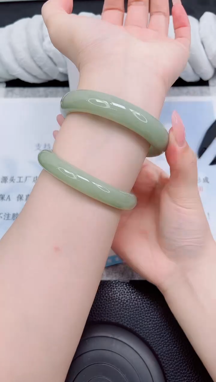 石英质玉手镯未镶嵌173-64.7