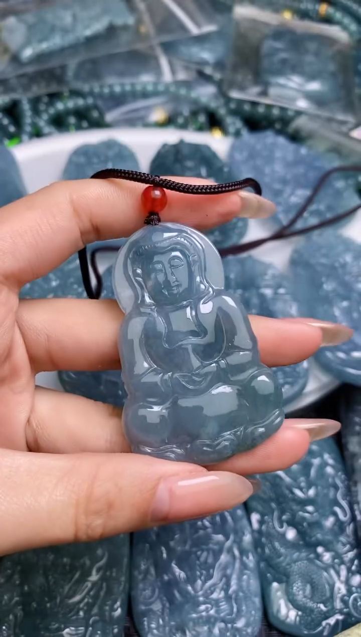 【闪购商品】翡翠颈饰未镶嵌          