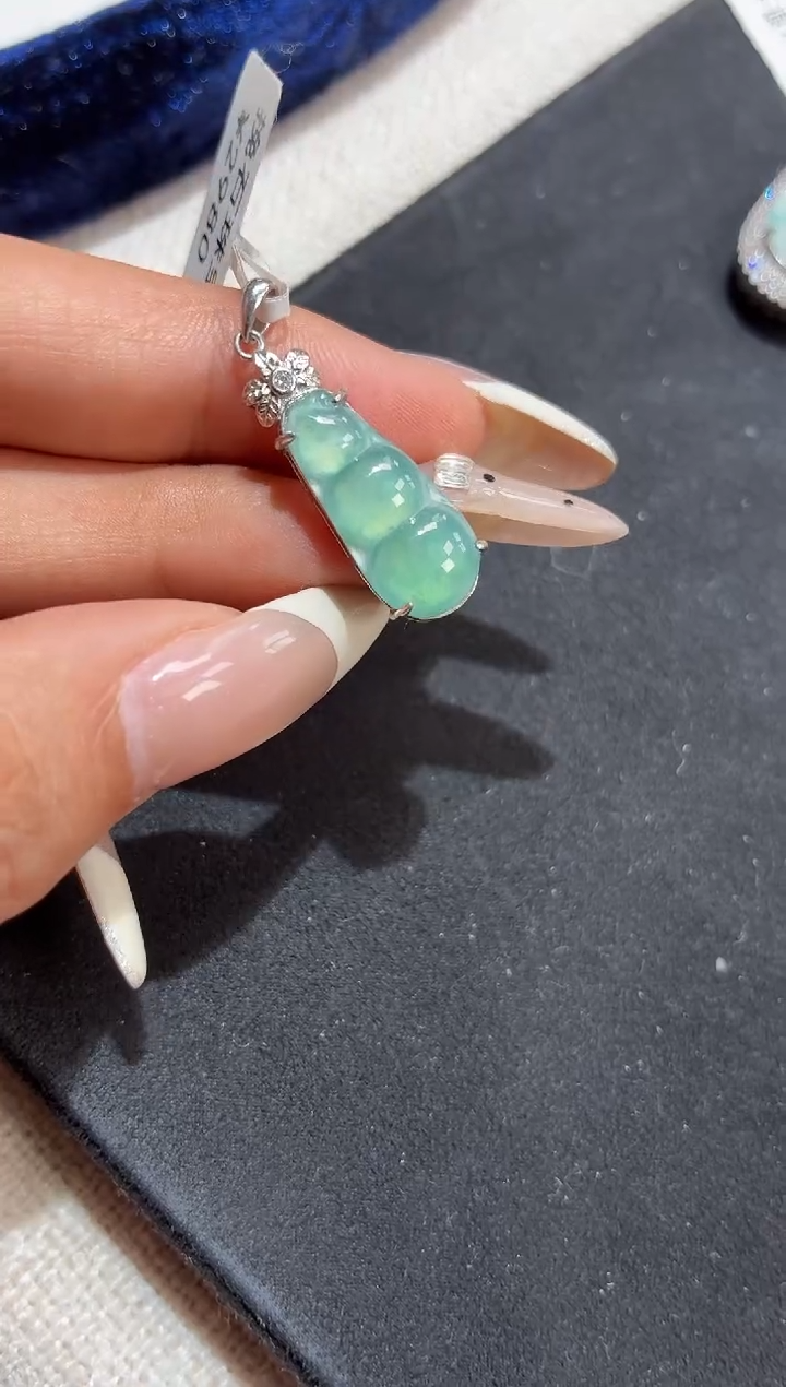 吊坠(不含链)银S925镶嵌翡翠【挽石珠宝】豆子