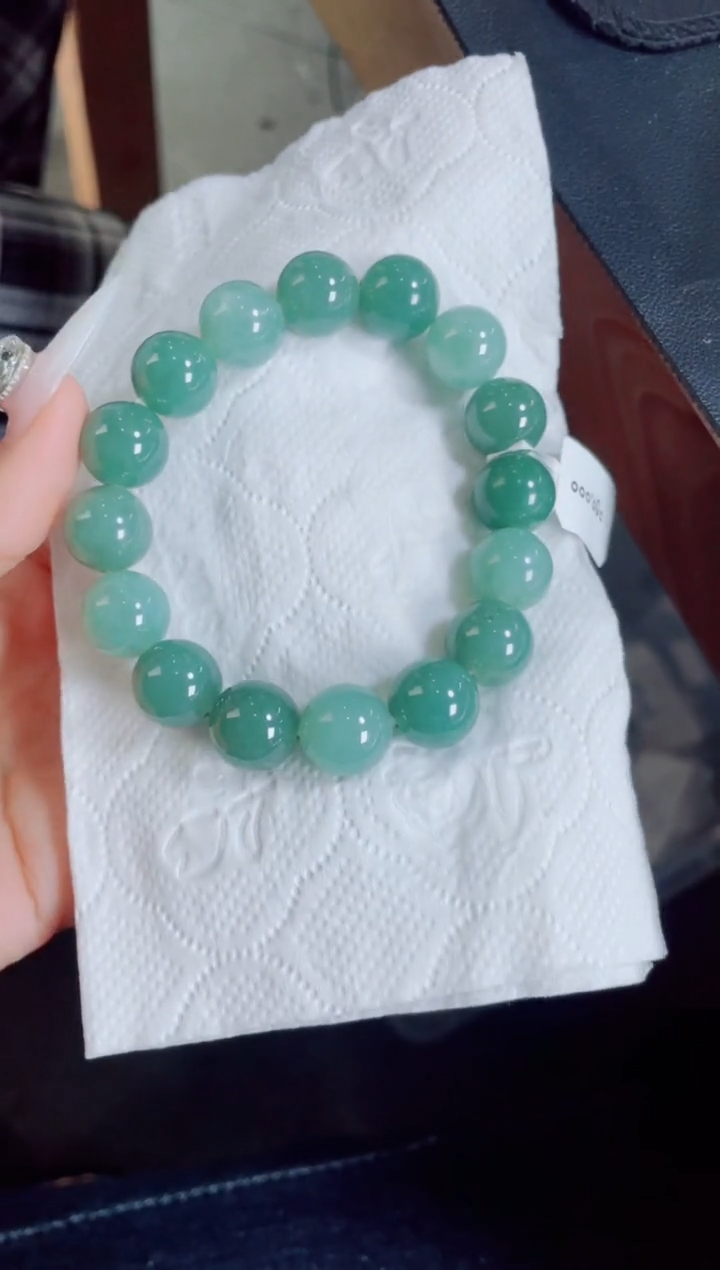 定制翡翠未镶嵌珠串