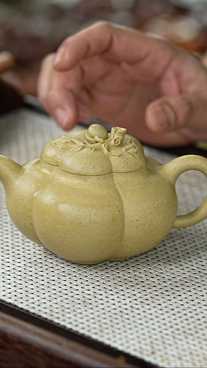 【闪购商品】紫砂茶壶@@AA15060叶坚上合桃