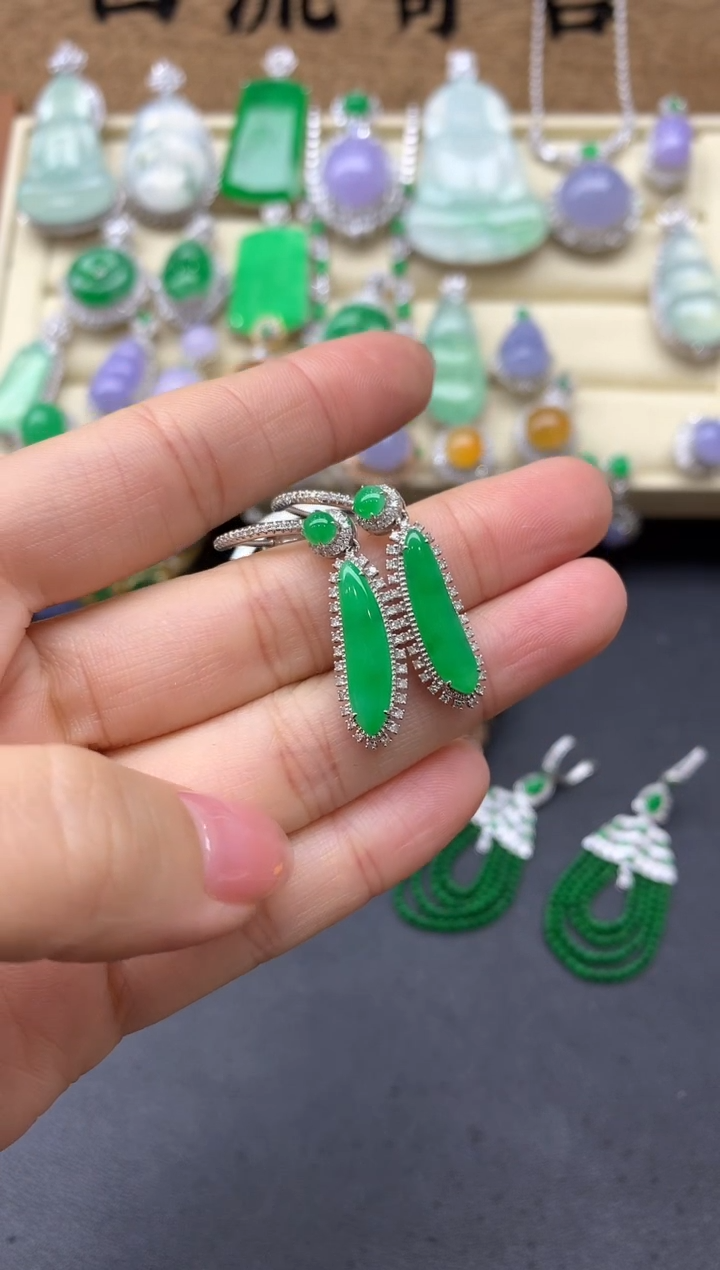 【闪购商品】翡翠颈饰18K金镶嵌503中国好珍宝