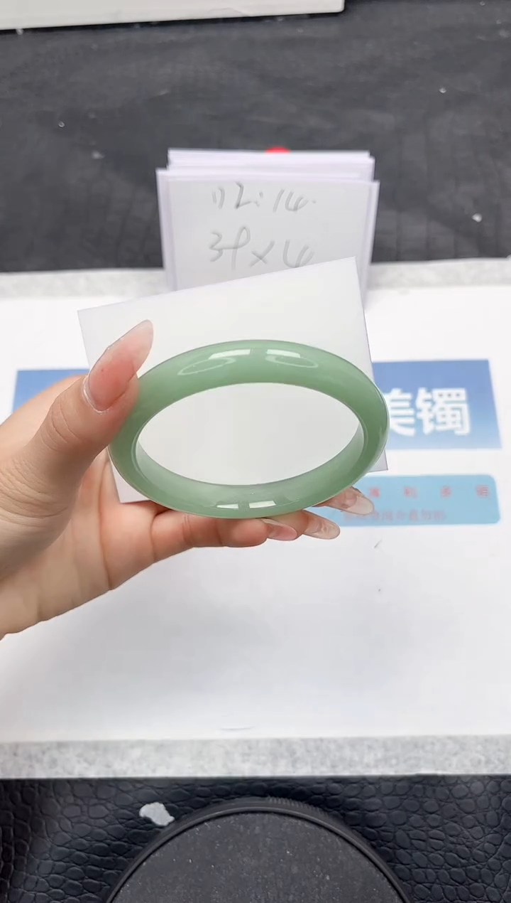 【闪购商品】石英质玉手镯未镶嵌L418-62