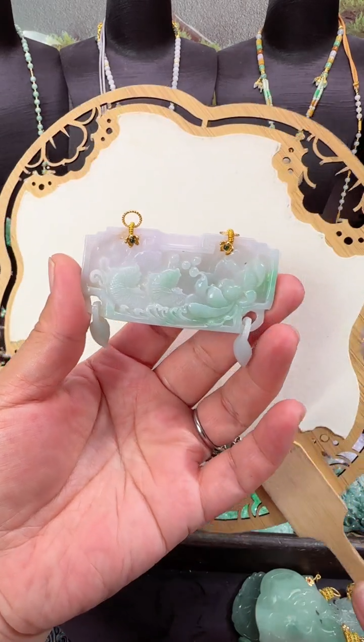 【闪购商品】翡翠颈饰未镶嵌牌子