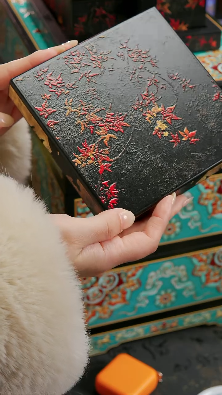 婆**妈壹藏贰宝红枫提梁