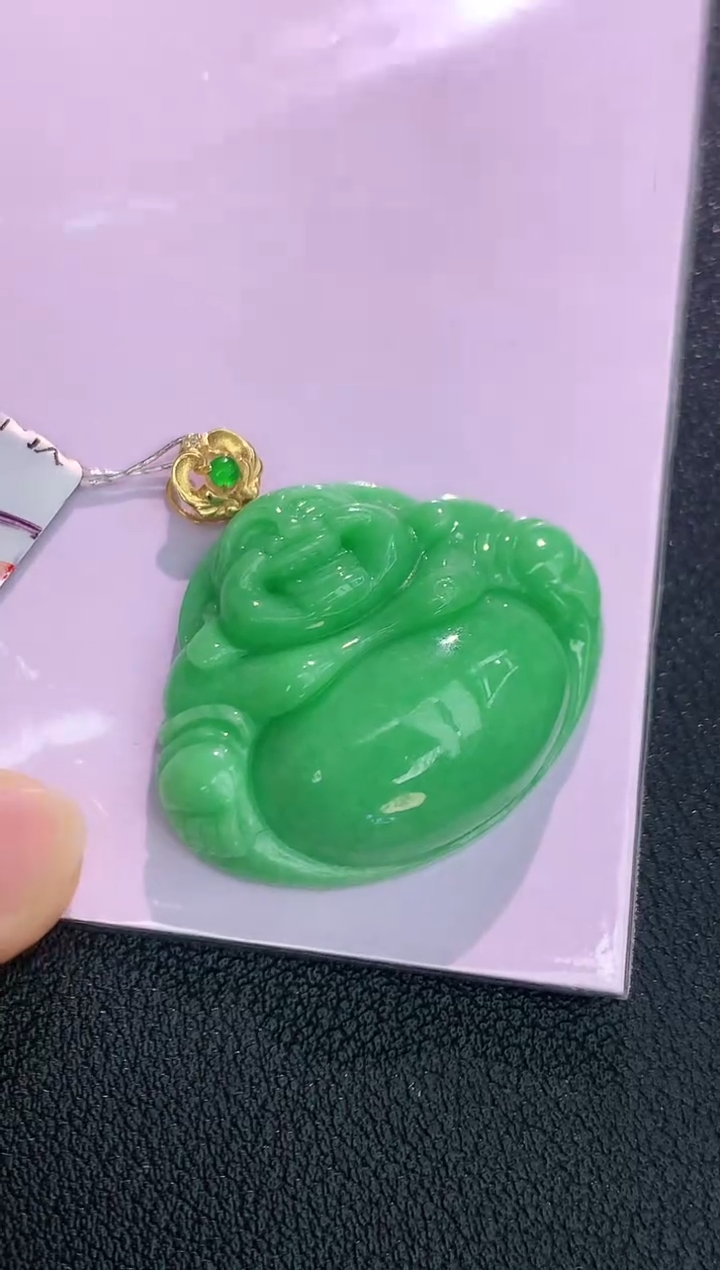 颈饰18K金镶嵌翡翠赠礼盒证书 丁丁