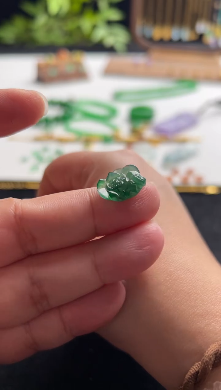 【闪购商品】翡翠裸石未镶嵌480莲花