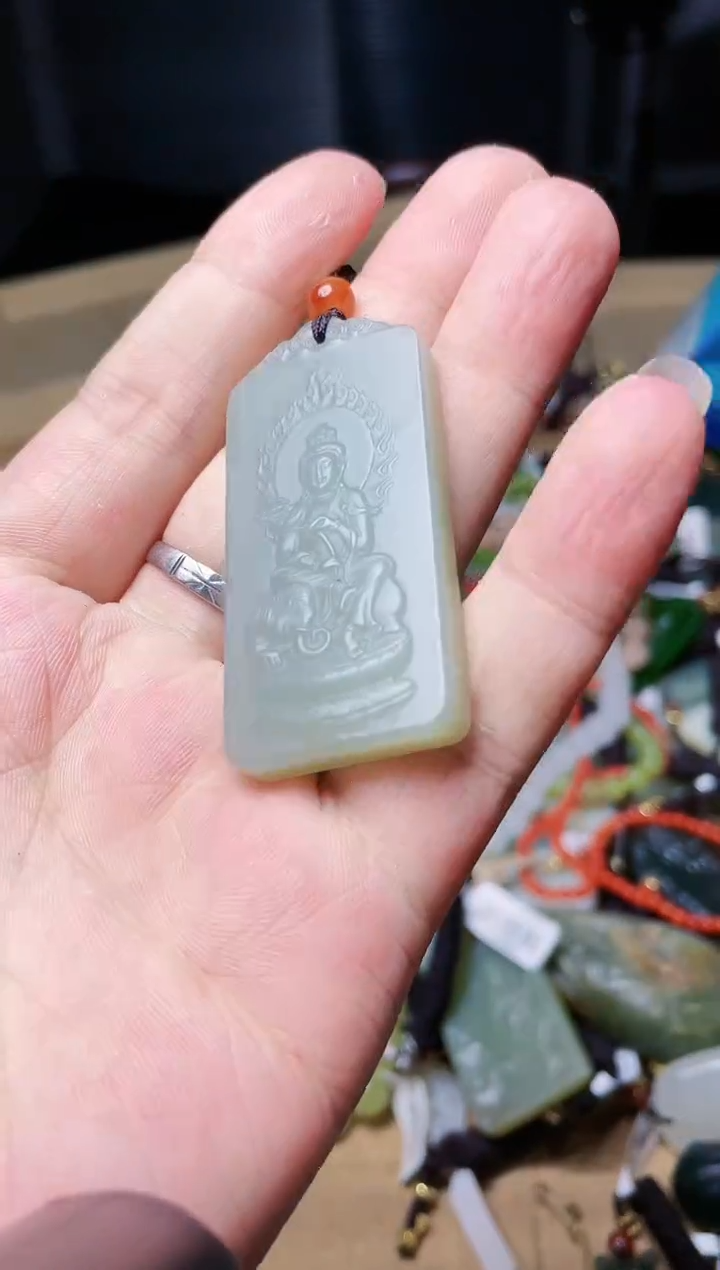颈饰未镶嵌和田玉1