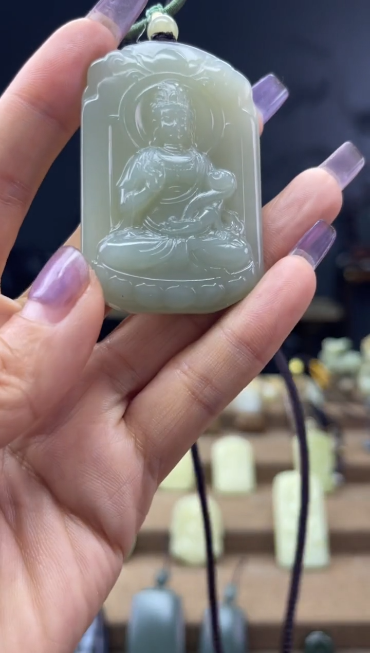 颈饰未镶嵌和田玉1