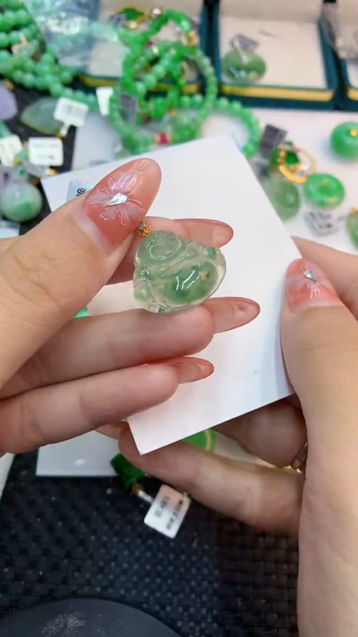 颈饰未镶嵌翡翠1