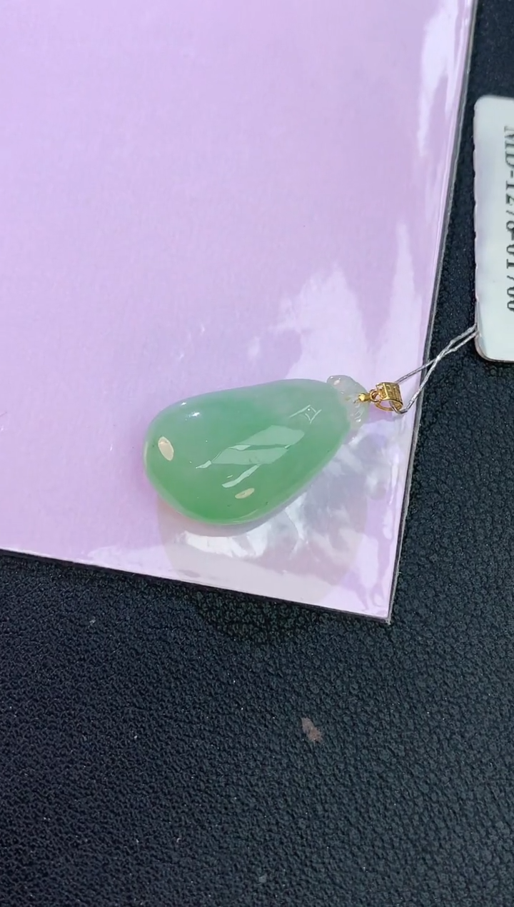 颈饰18K金镶嵌翡翠赠礼盒证书 麦麦
