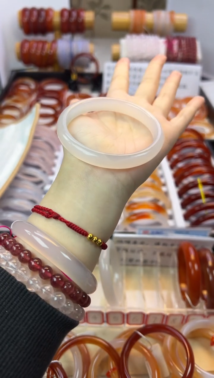 【闪购商品】玛瑙/玉髓手镯未镶嵌【默认微瑕】60