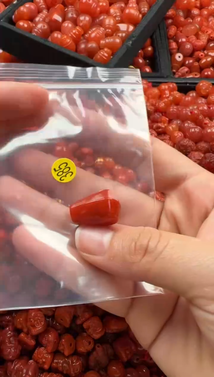 【闪购商品】南红玛瑙颈饰未镶嵌1