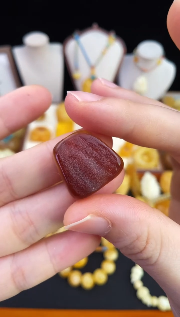 琥珀未镶嵌珠宝奇石柒月