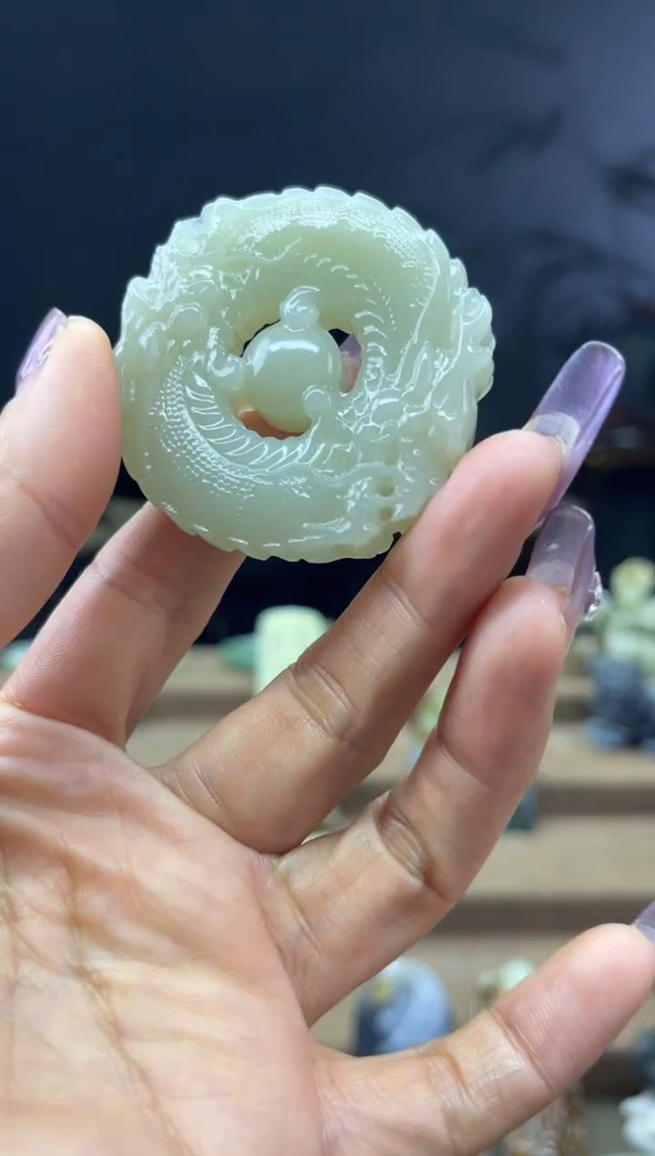 颈饰未镶嵌和田玉1