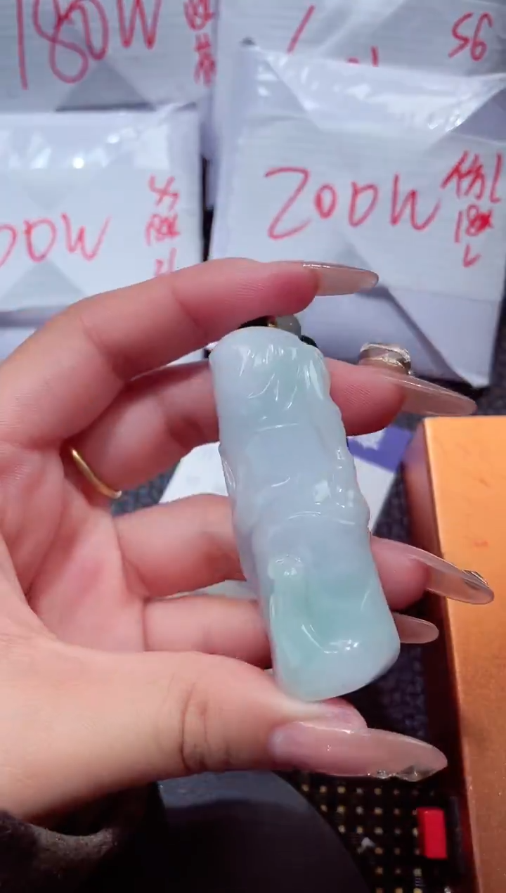 颈饰未镶嵌翡翠100