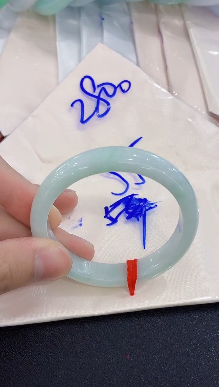 未镶嵌手镯翡翠翡翠手镯