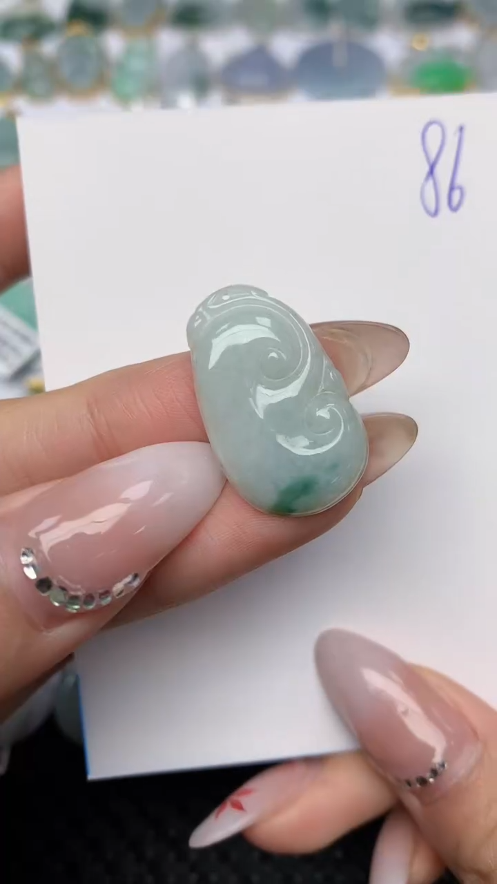 【闪购商品】翡翠颈饰未镶嵌天然翡翠A货