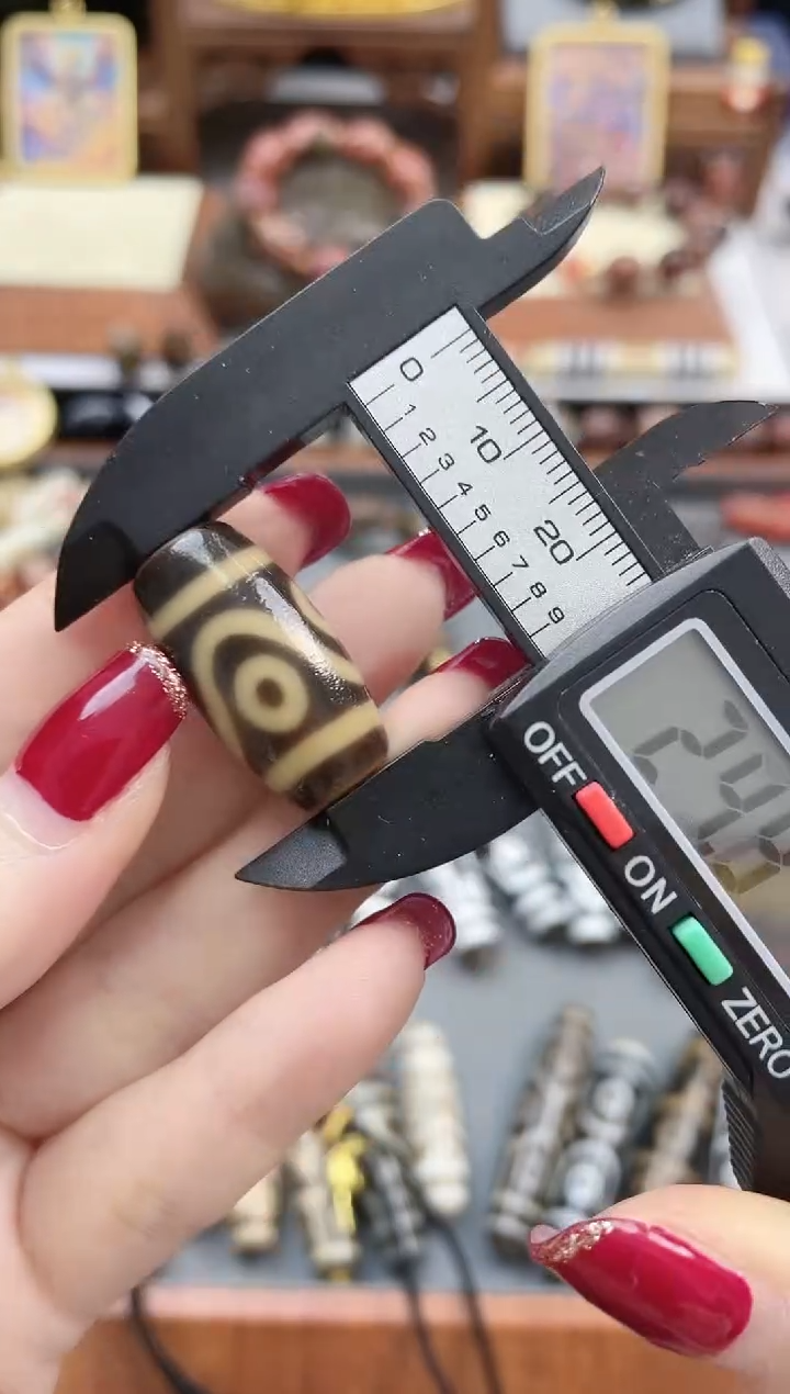 【闪购商品】玛瑙/玉髓珠珠未镶嵌水纹四眼