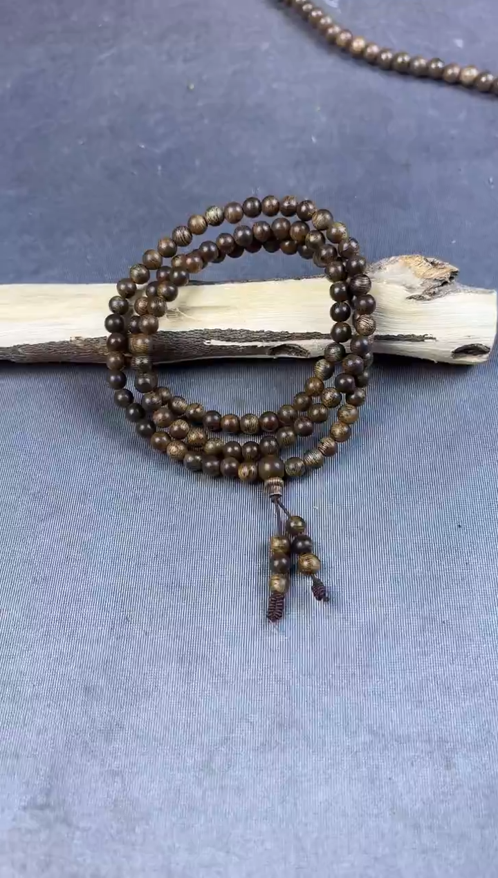 沉香沉香碎屑+芽庄白奇06圆珠多圈沉18克+多样性发一