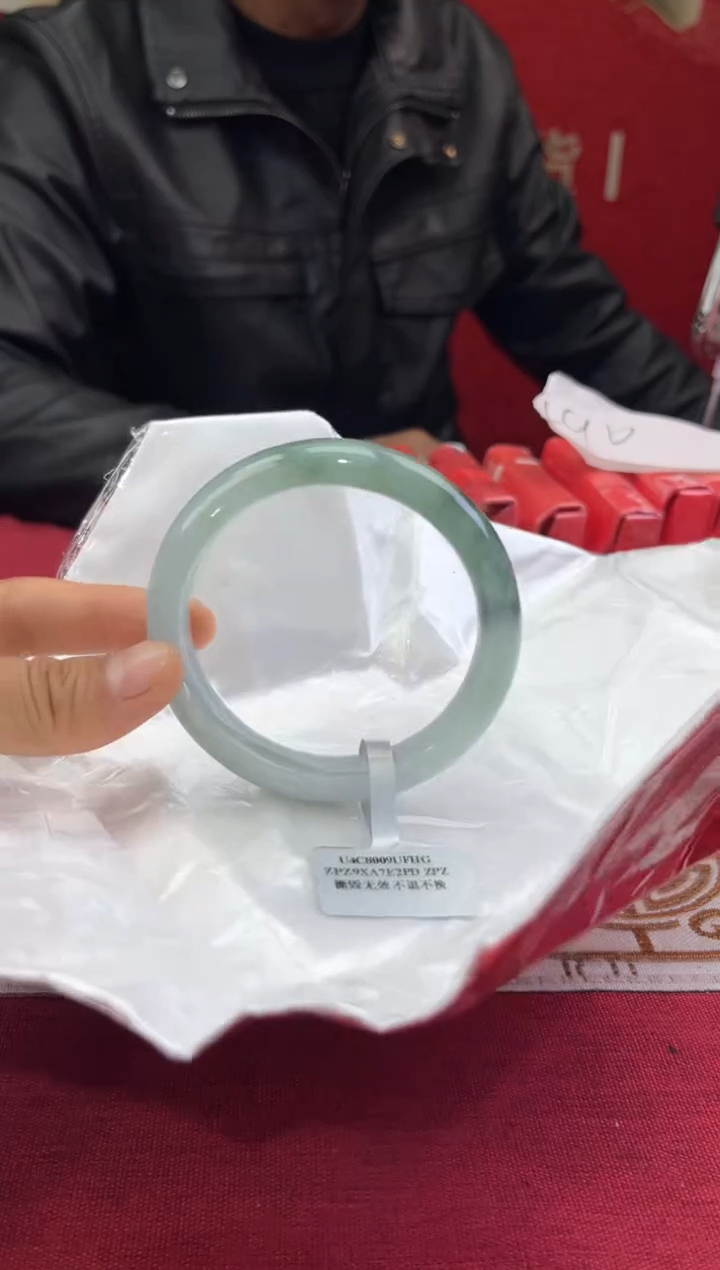 【闪购商品】翡翠手镯未镶嵌翡翠手镯