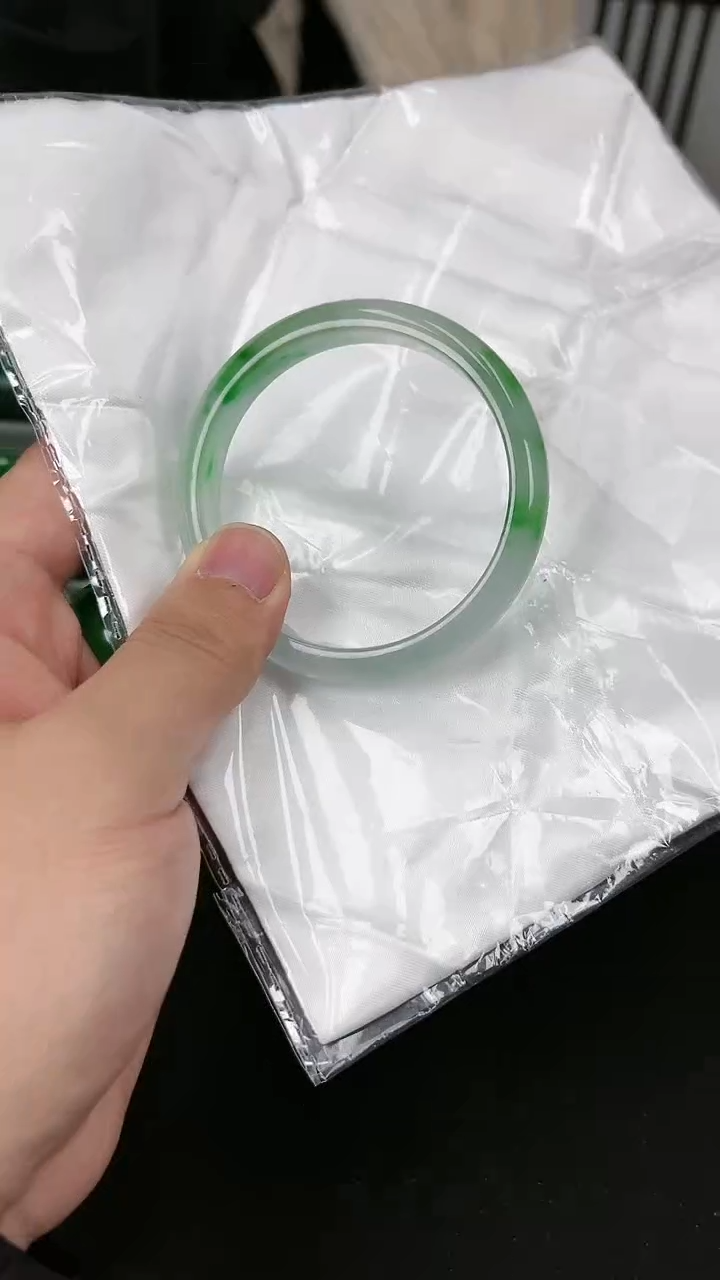 【闪购商品】砖雕s23 冰飘花正圈手镯 圈口54-60