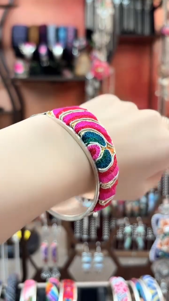 织绣云织谣民族风精美饰品333