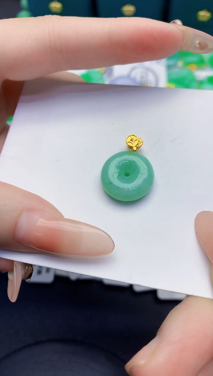 颈饰未镶嵌翡翠缅甸天然翡翠A货