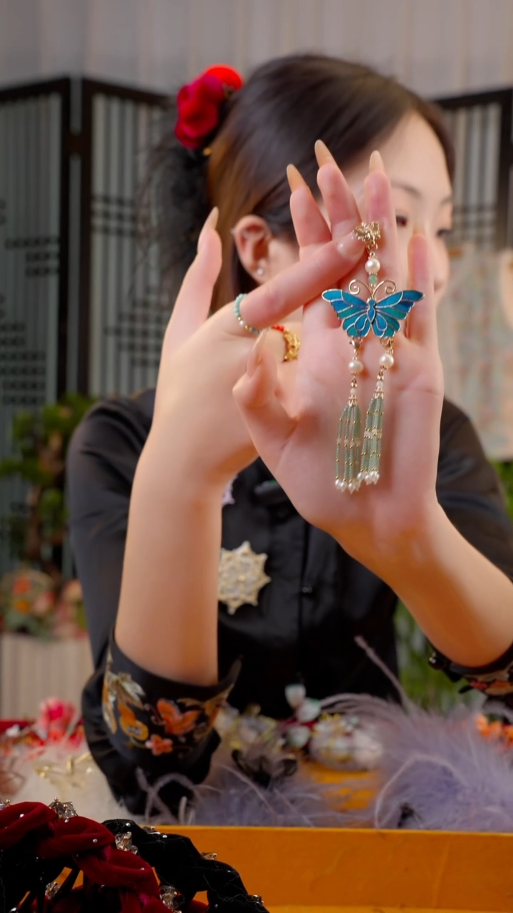 织绣麦****糖非遗绒花饰品