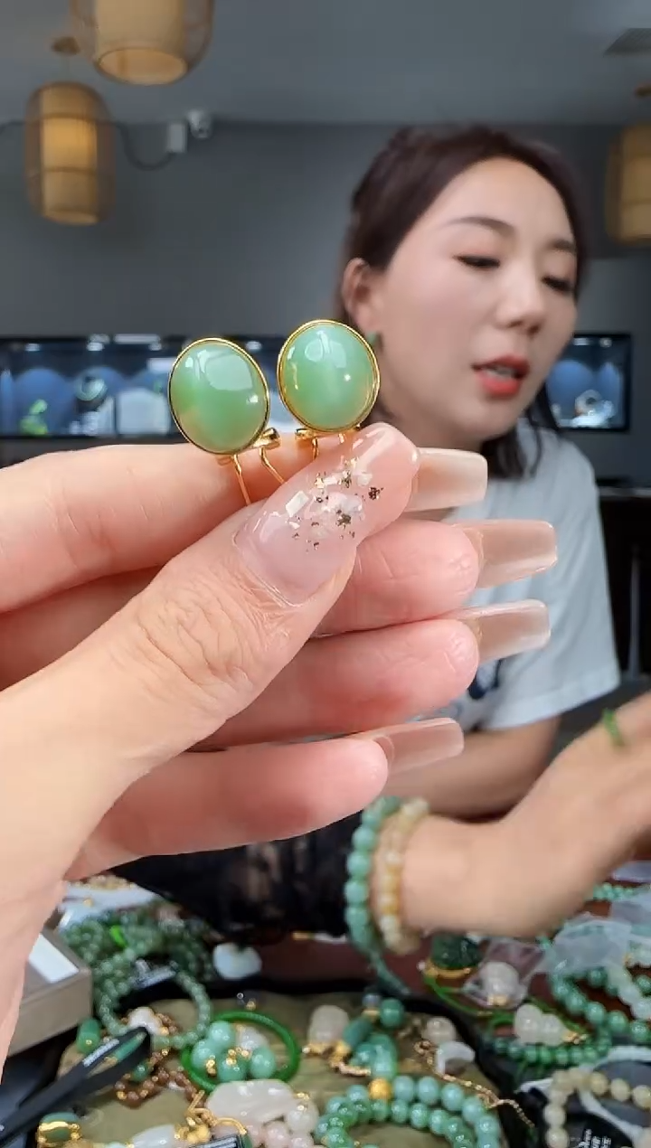 和田玉银S925镶嵌耳饰1