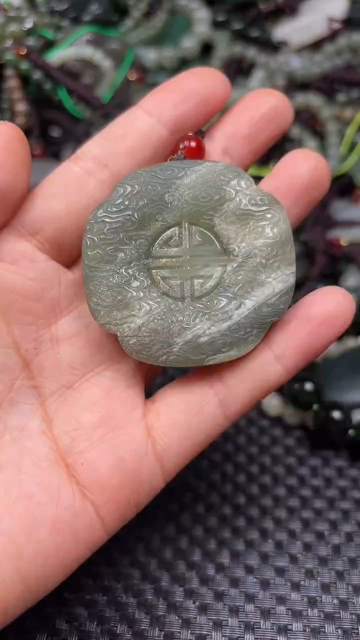 和田玉未镶嵌颈饰1